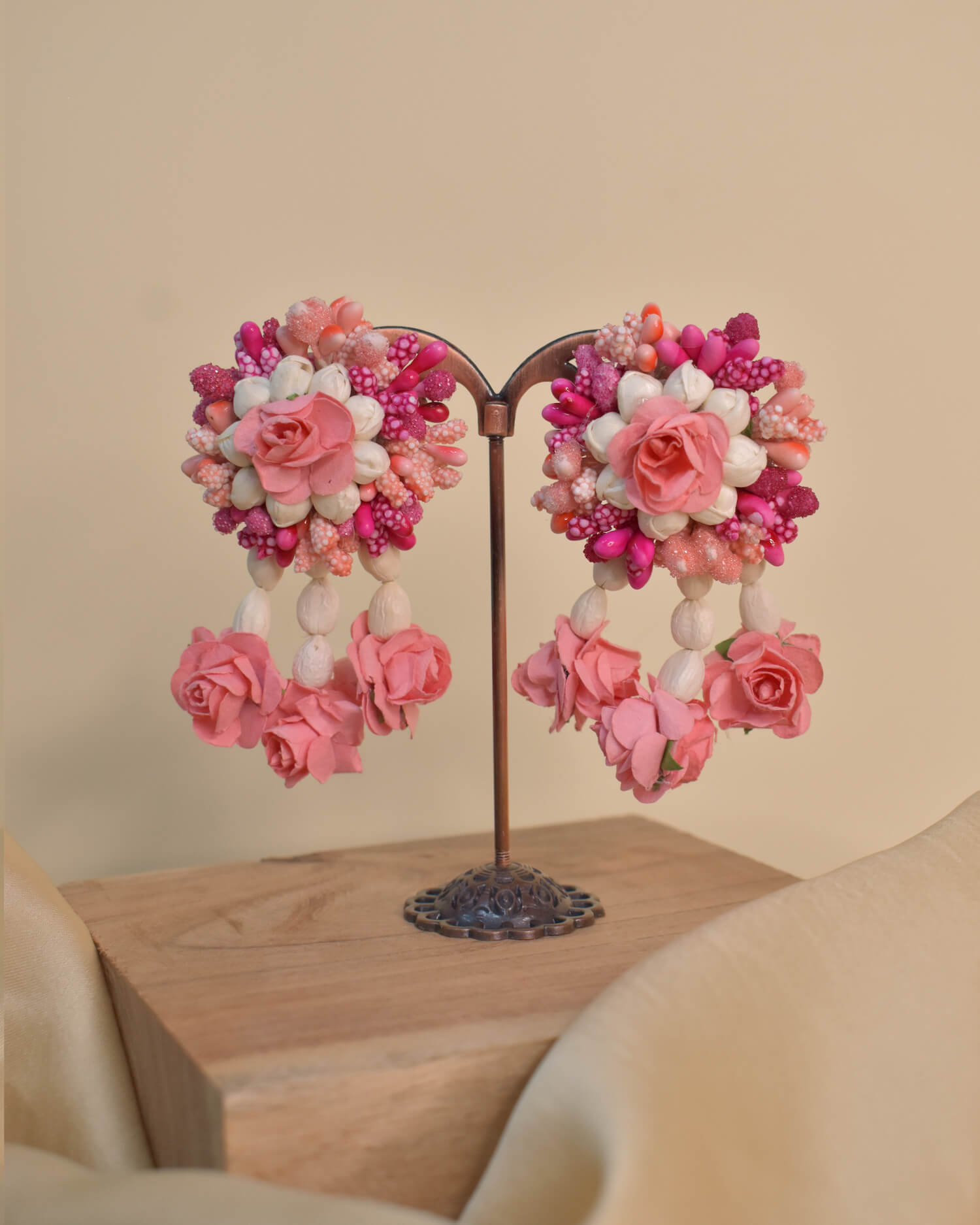 Dashing Pink And Orang Necklace Set