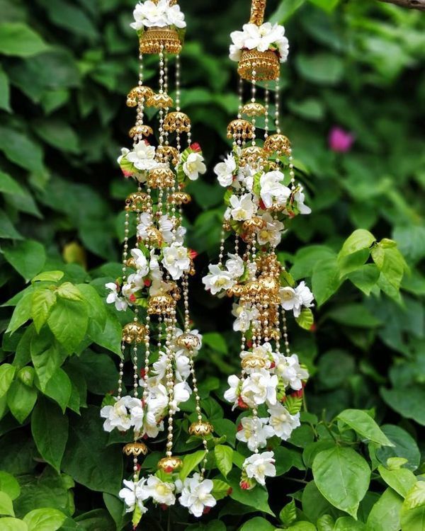 Bridal Artificial Flower Kalire – White Floral Design