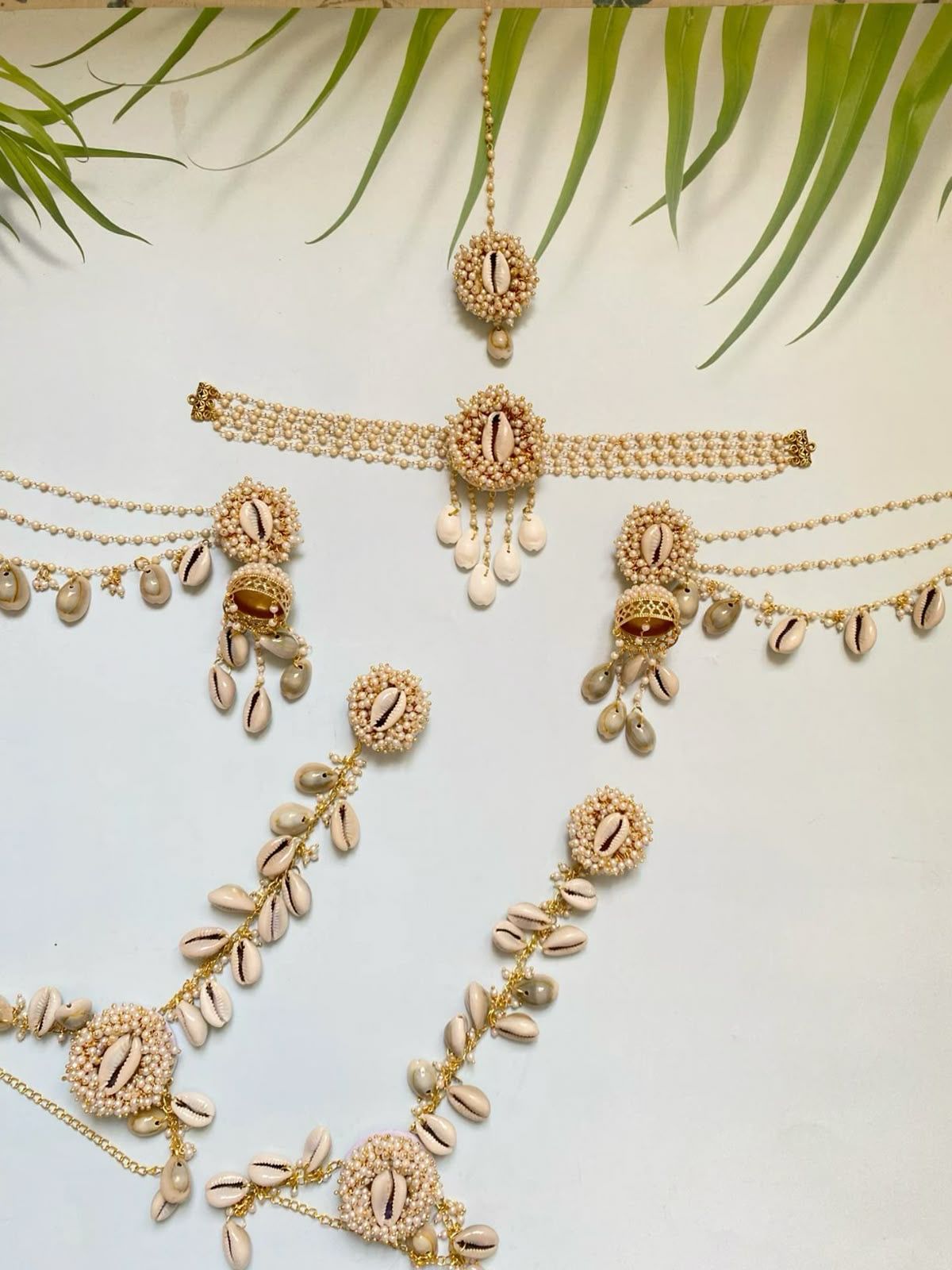 Beaded Shell Necklace Set
