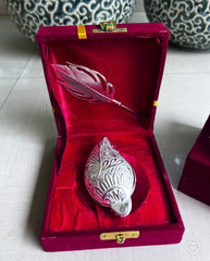 Traditional Tilak Dibbi with Decorative Box – Elegant Kumkum Holder for Pooja & Gifting