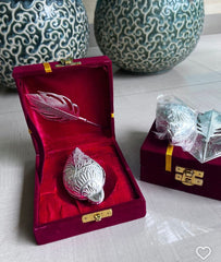 Traditional Tilak Dibbi with Decorative Box – Elegant Kumkum Holder for Pooja & Gifting